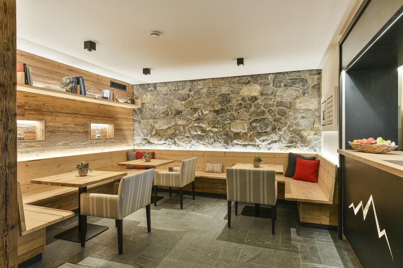 לך אם ארלברג Hotel Sonnblick מראה חיצוני תמונה